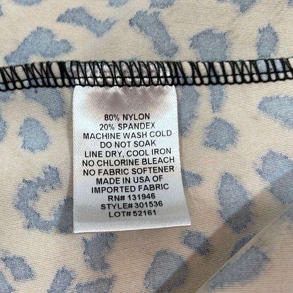 Jude Connally Top Size L Animal Print Leopard EUC - Picture 7 of 8